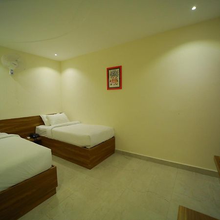 Hotel Dhruv Elite And Banquets Hyderabad Exterior foto