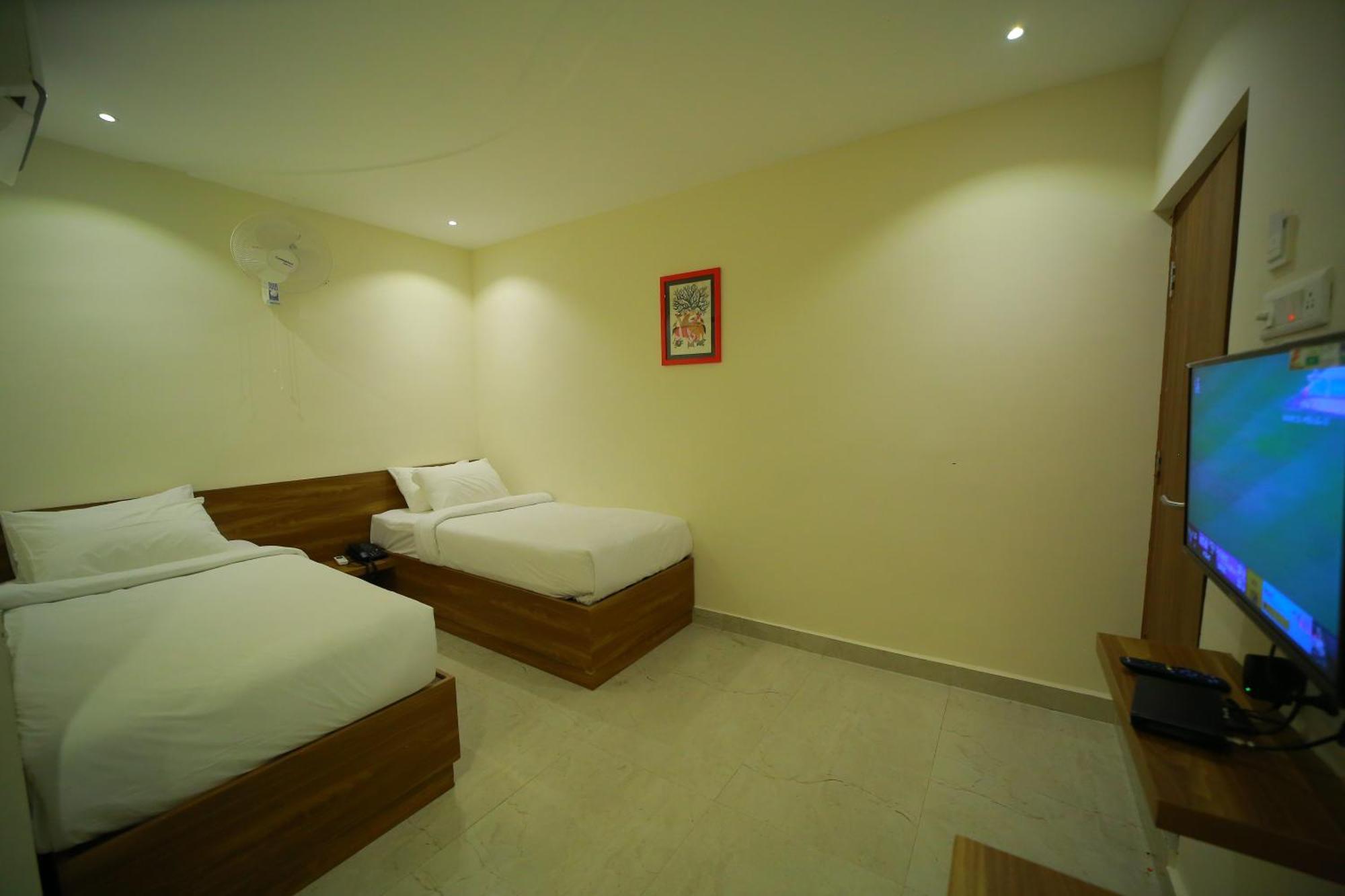 Hotel Dhruv Elite And Banquets Hyderabad Exterior foto